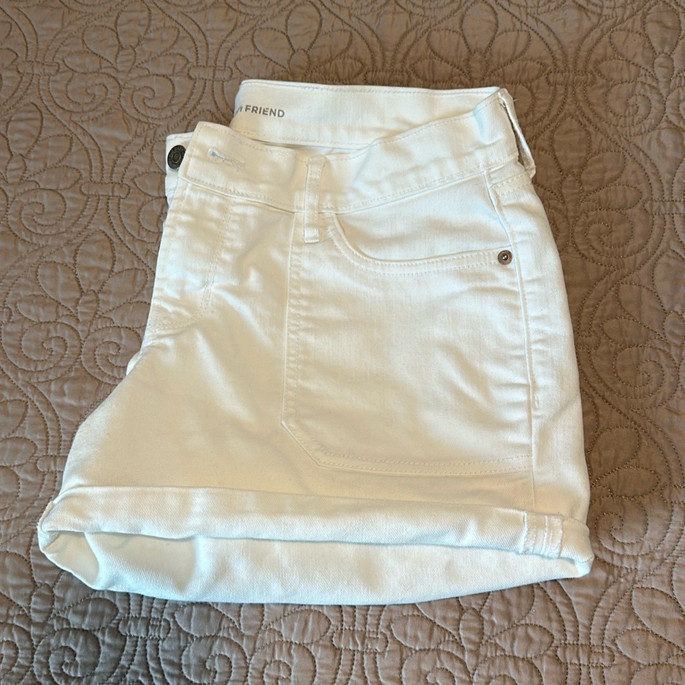 Old Navy Boyfriend White Denim Shorts Cuffed Stretch Women’s Size 4